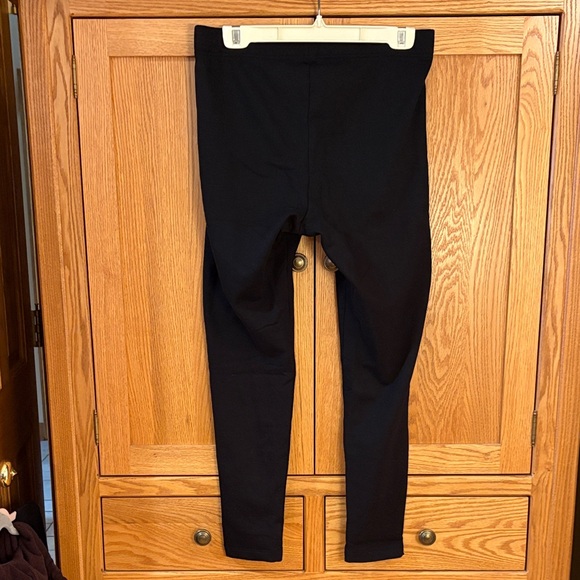 Old Navy Essential fleece-lined Black Leggings - Picture 2 of 4